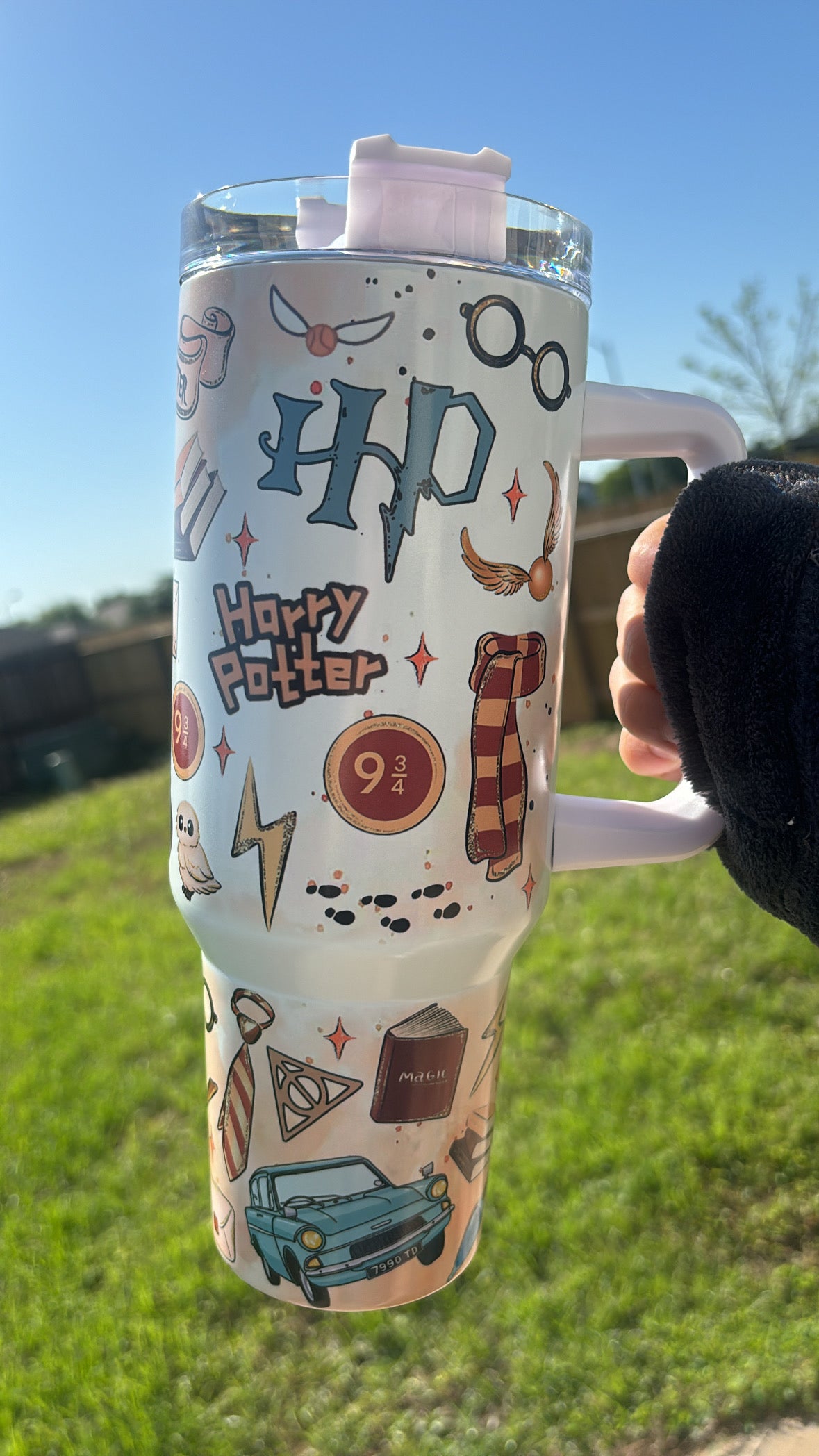 Harry Potter 40 oz tumbler glow in the dark